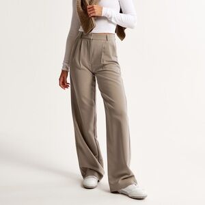 [27S / US 4] Abercrombie & Fitch Sloane Tailored Pant in light brown